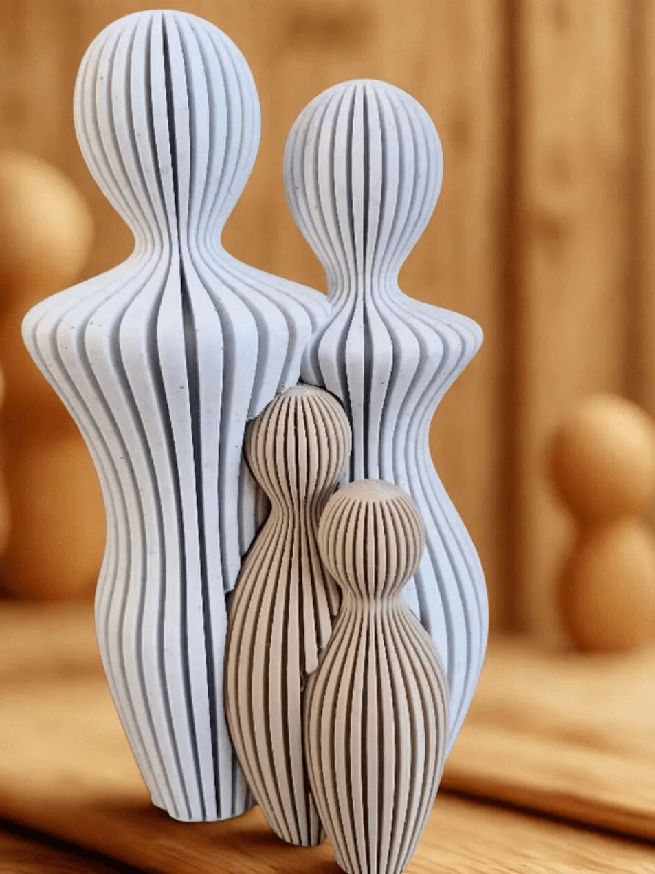 Escultura Família Grande – Casal com Filhos